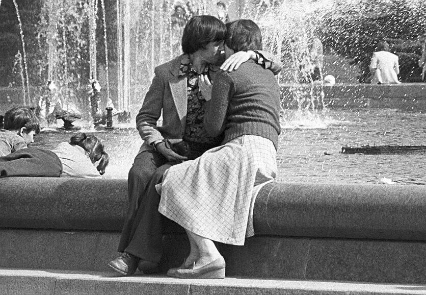 Злмотношения ссср копетолистическим блоком. Советско-китайские отношения. Агитационные плакаты. Мао цзэдун китайский сталин. Советских отношений тем не.