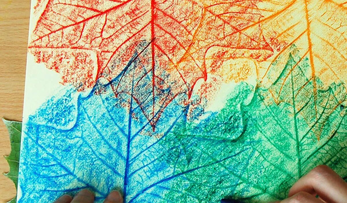 Воск на листьях. Покрыть листья воском. Кленовый лист из фоамирана мастер класс. Оттиски листьев на ткани. Вощение листьев.