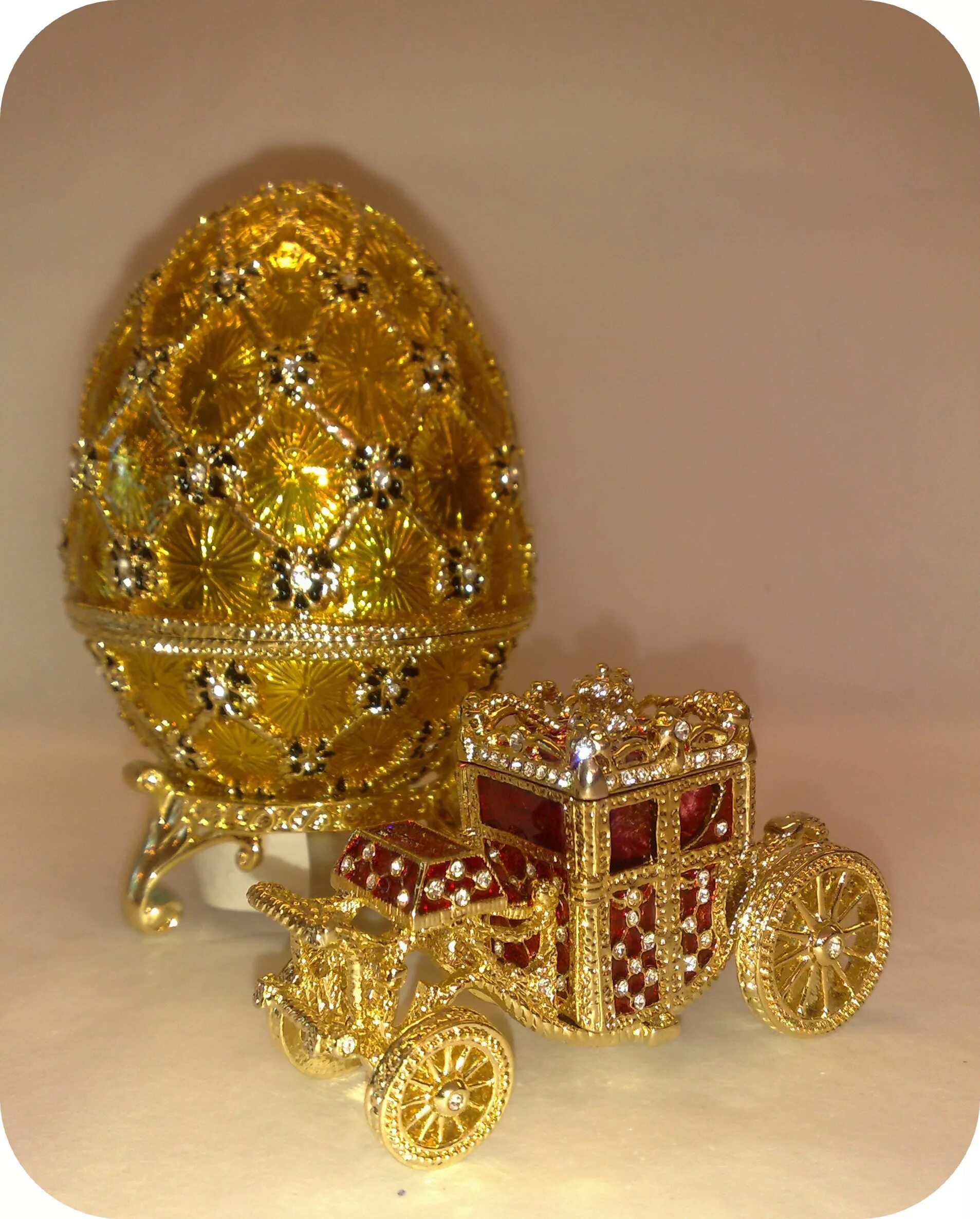 Изделия карла фаберже. Изделия карла фаберже. Ювелирка фаберже. Фаберже стайл шкатулка. Карл фаберже ювелирные украшения.