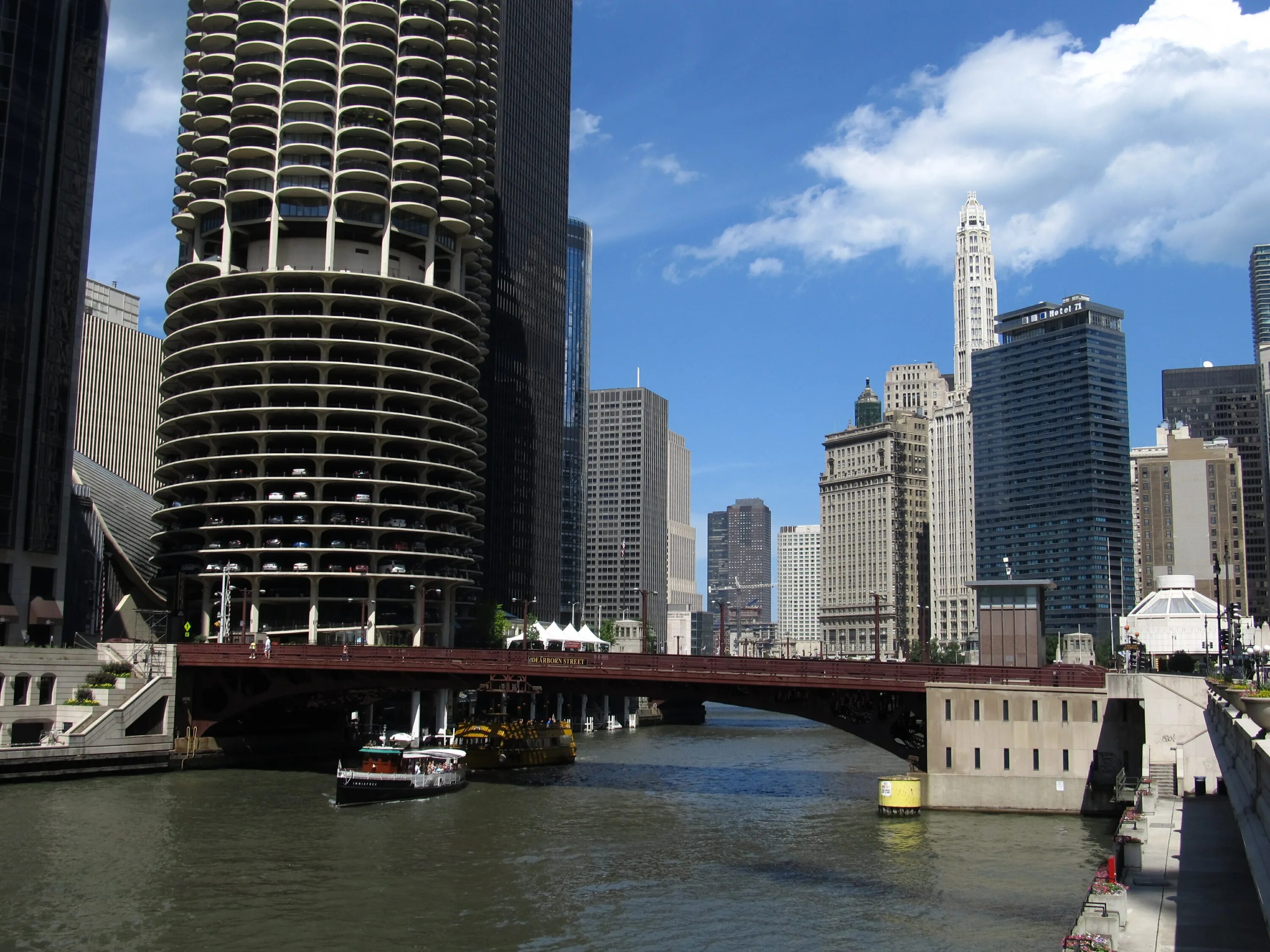 Современная архитектура чикаго. Marina city. Marina city. Иллинойс (небоскрёб). Marina city.