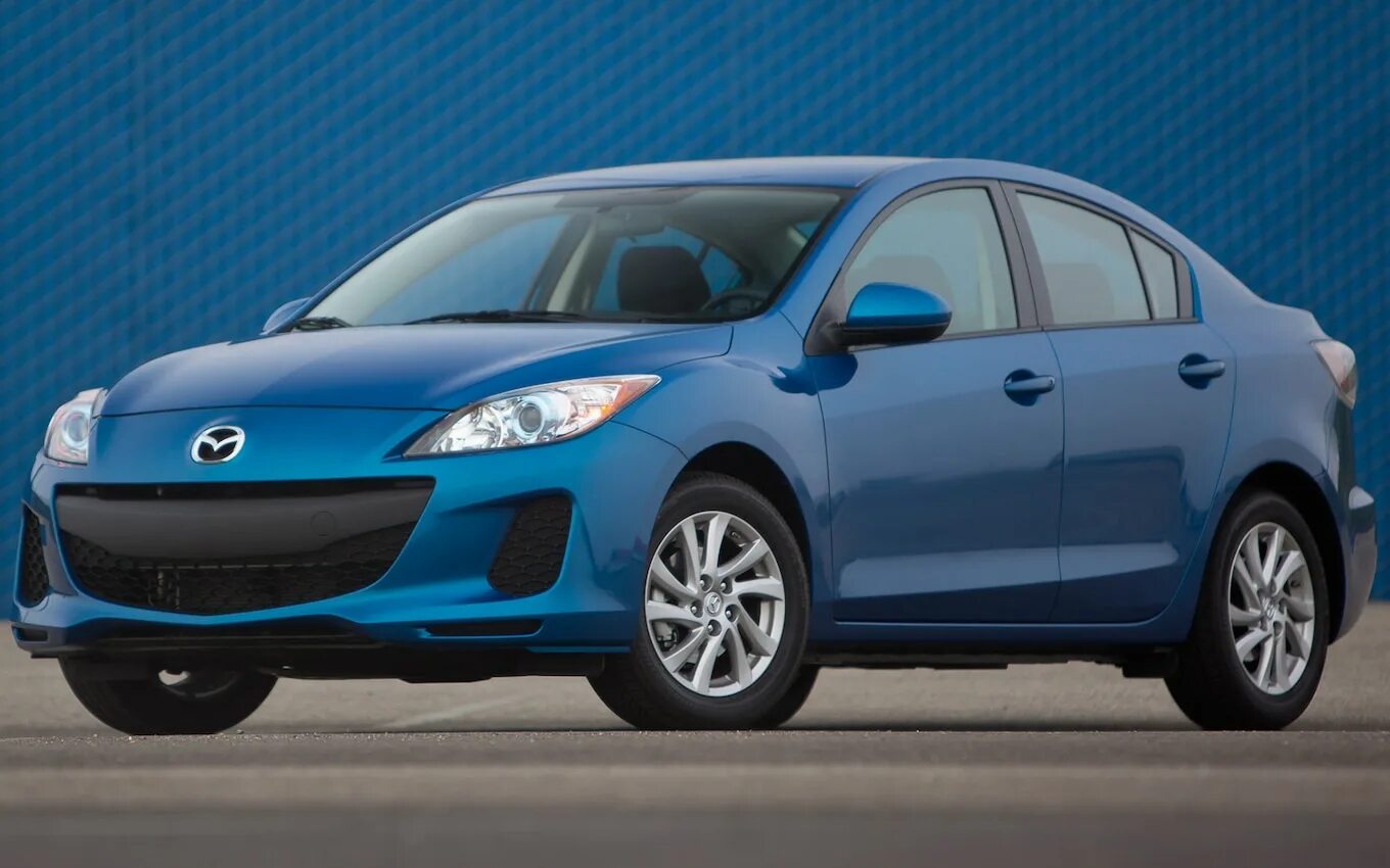 Mazda 3 2012. Мазда 3 седан 2012. Мазда 3 седан 2012 года. Мазда 3 хэтчбек 2012. Куплю мазду недорого