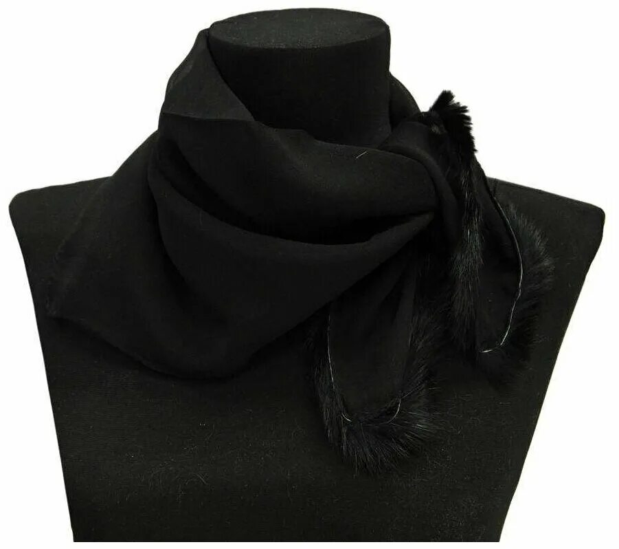 черный носовой платок. однотонный шарф на шею в сером цвете. Adel vakki платок. чёрный шарф женский. чёрный шарф женский.