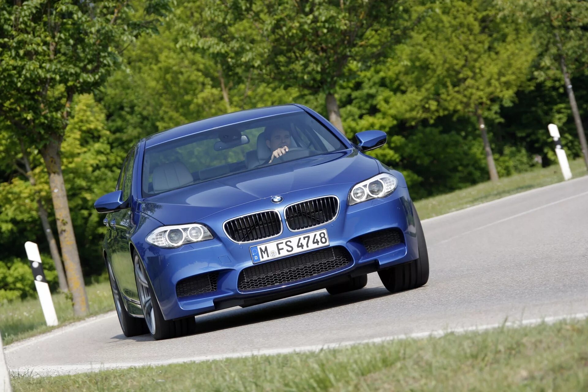 День м5. БМВ m5 f10. BMW m5 f10 2012. BMW m5 f10 2011. BMW m5 f10 Front.