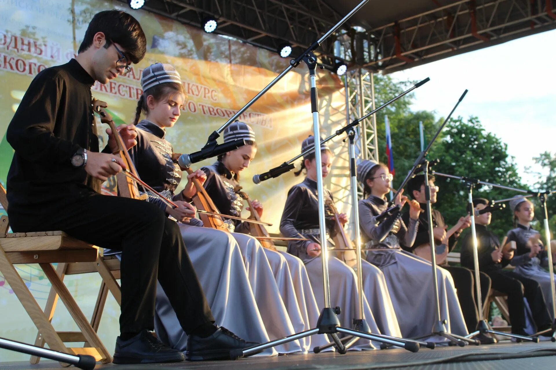 Основные жанры живописи. Ferdinand de braekeleer, 1792-1883). Гранжанр. Определи жанр живописи. Гранжанр.