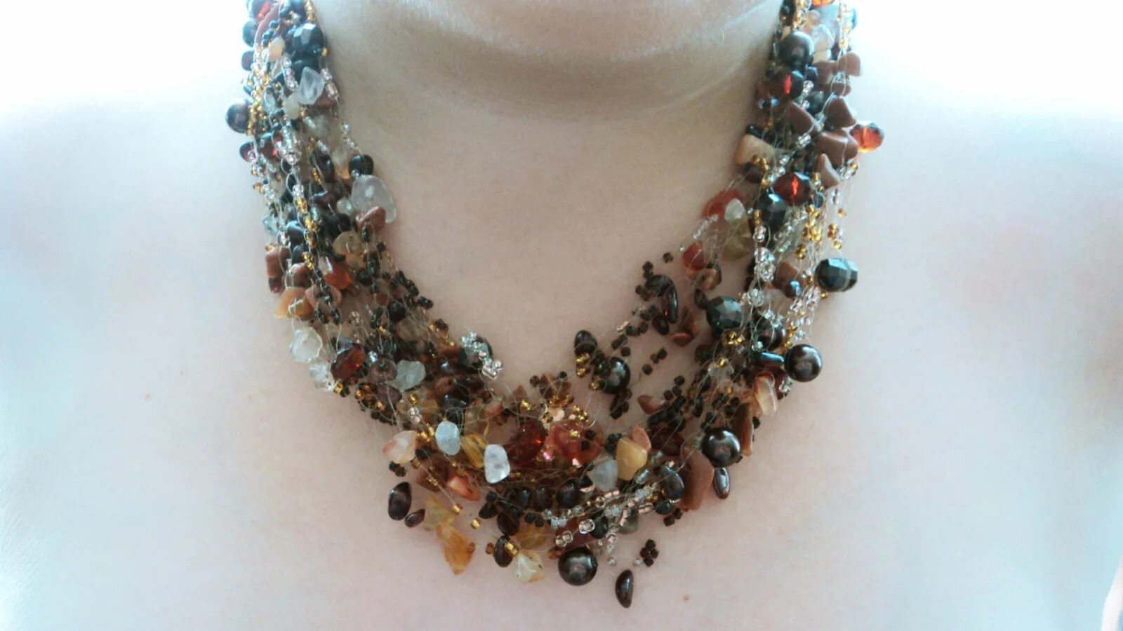 оригинальные бусы из натуральных камней. украшения яшма мукаит. бусы с натуральными камнями. браслет из натурального камня. украшения колье.