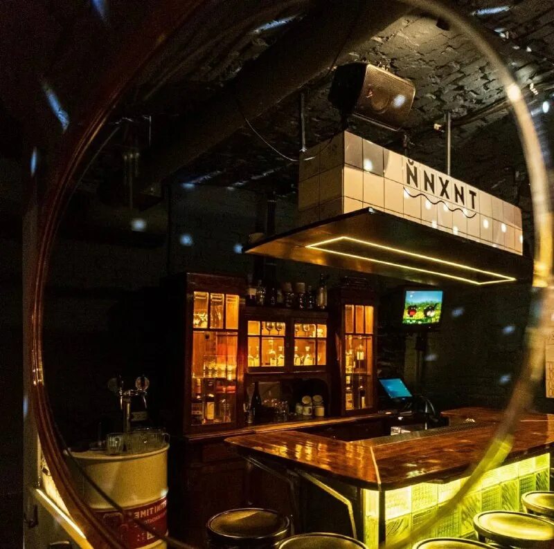 тихий бар. винный бар игристый на пятницкой. тихий бар. тихий бар. либерти бар москва.