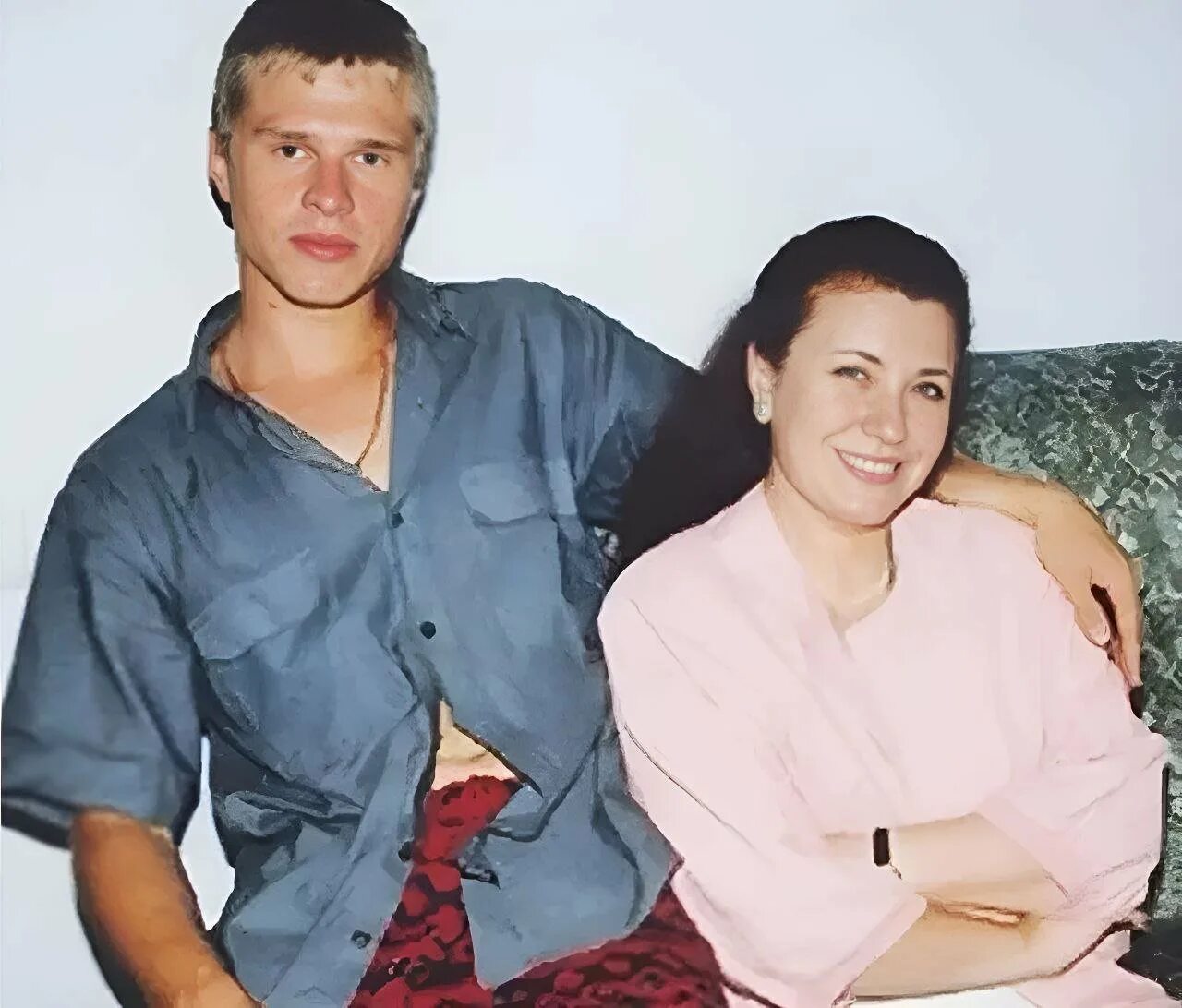 Валентинов сын. Валентина толкунова сын николай. сын валентины толкуновой. папоров николай сын толкуновой. юрий папоров журналист.