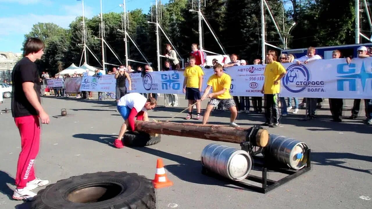 Силач. Соревнование силачей мем. Силачи ютуб. Силачи ютуб. Силачи ютуб.