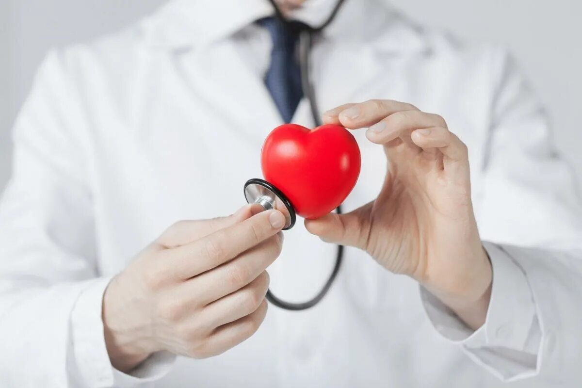 Терапия сердечно сосудистых заболеваний. Здоровое сердце. Проблемы с сердцем. Сердце кардиолог.