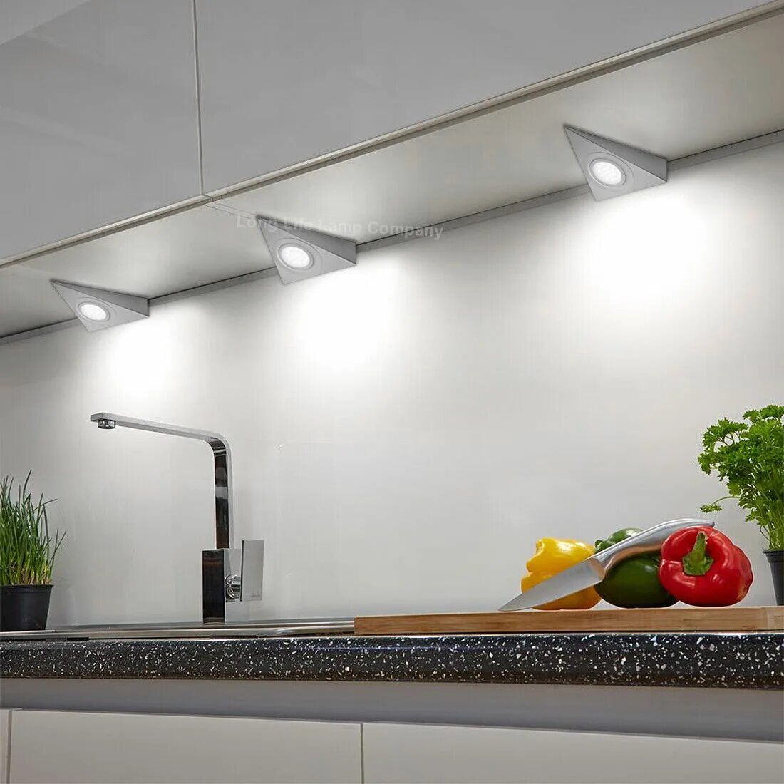 Линейный светильник Obi Kitchen led-144. Подсветка для кухни. Подсветка для кухни под шкафы. Светодиодная подсветка столешницы. Подсветка кухни какая лучше