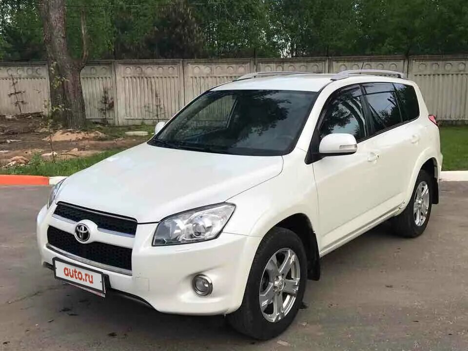 Купить тойота рав 4 лонг. Toyota rav4 long. Тойота рав 4 Лонг 2.4. Toyota rav4 2011 long. Rav4 2012 белый.