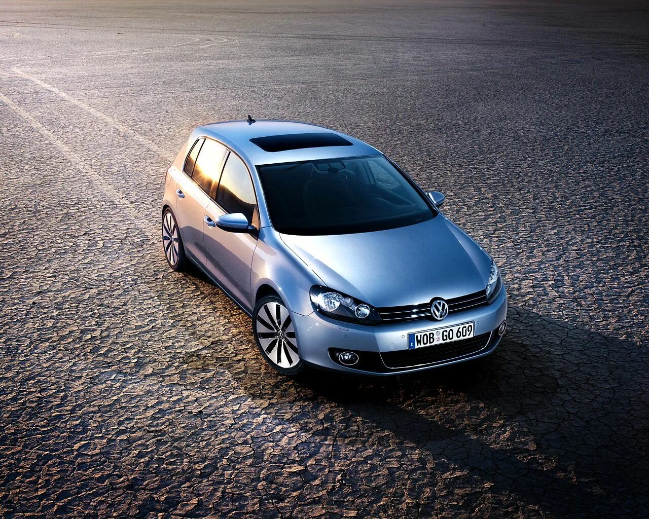 Фольксваген туран 2012. Фольксваген 520. Volkswagen golf touran. Фольксваген туарег 2022. E golf 2015.