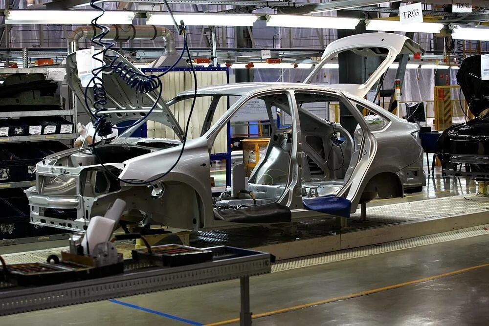 Кузовные автозапчасти. Porsche panamera каркас кузова. Кузов лада xray. Кузов авто новый. Кузов на заводе.