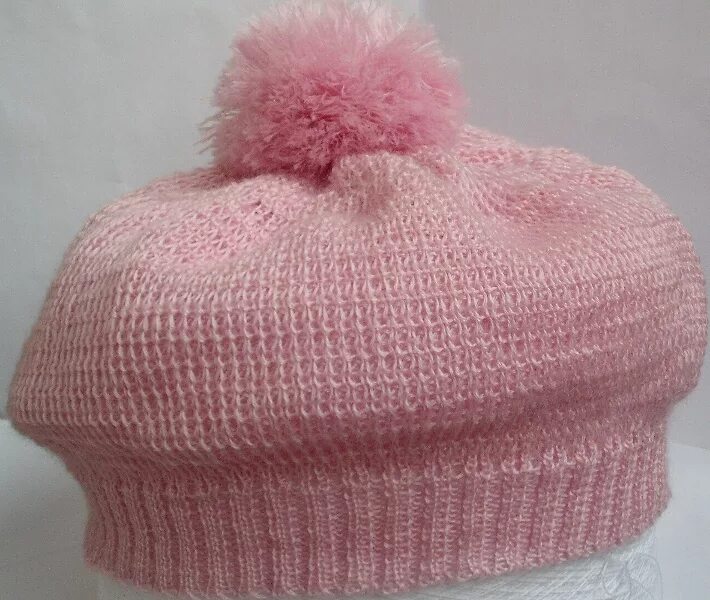 вязаная шапка на вязальной машине. вяжем шапку на вязальной машине. вяжем шапку на вязальной машине. шапка с валиками спицами для женщин. мужская шапка на вязальной машине клиньями.