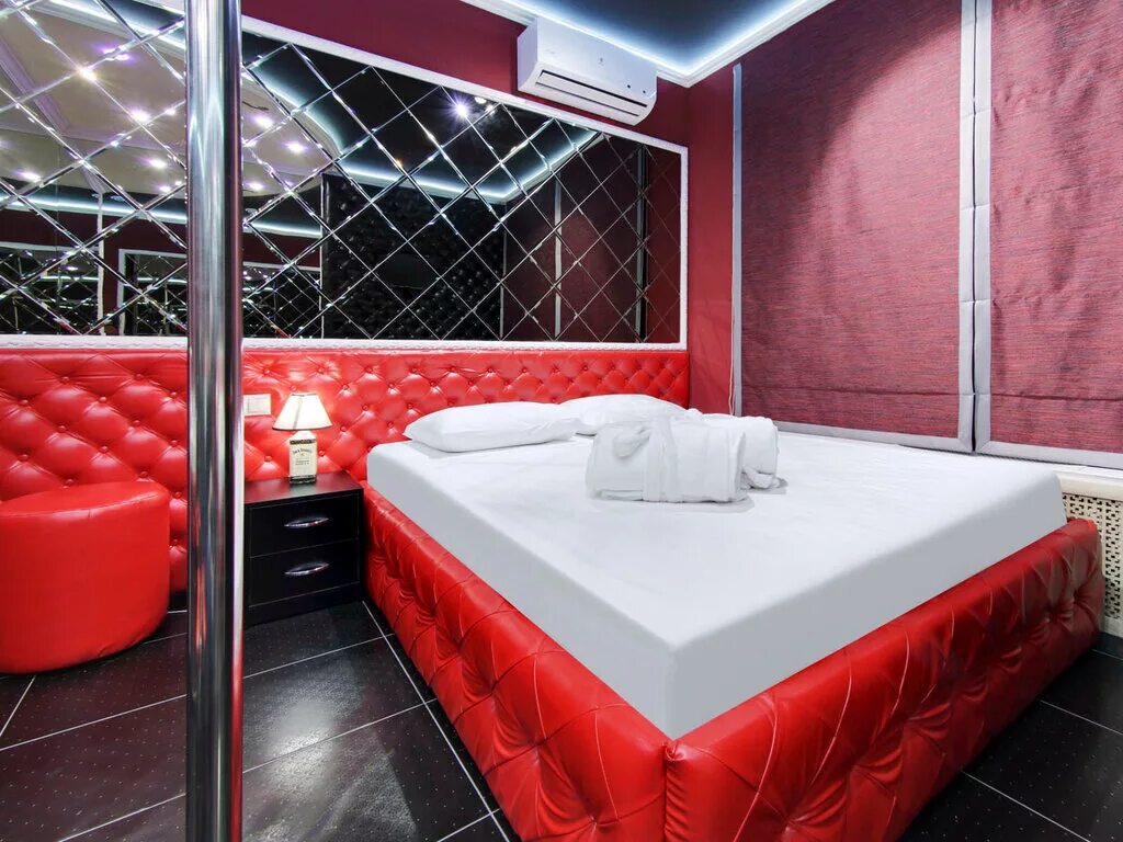 подушкин 1905. антиотель подушкин. подушкин красная комната. антиотель подушкин. подушкин гостиница готика.