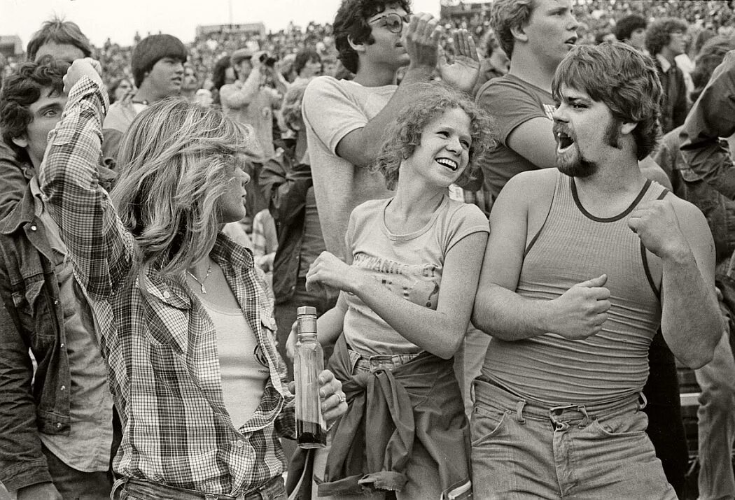 Фото 70. Американская молодежь Америки 70х. Joseph Szabo. Роллинг стоунз концерт 1960. Роллинг стоунз 1970-е.