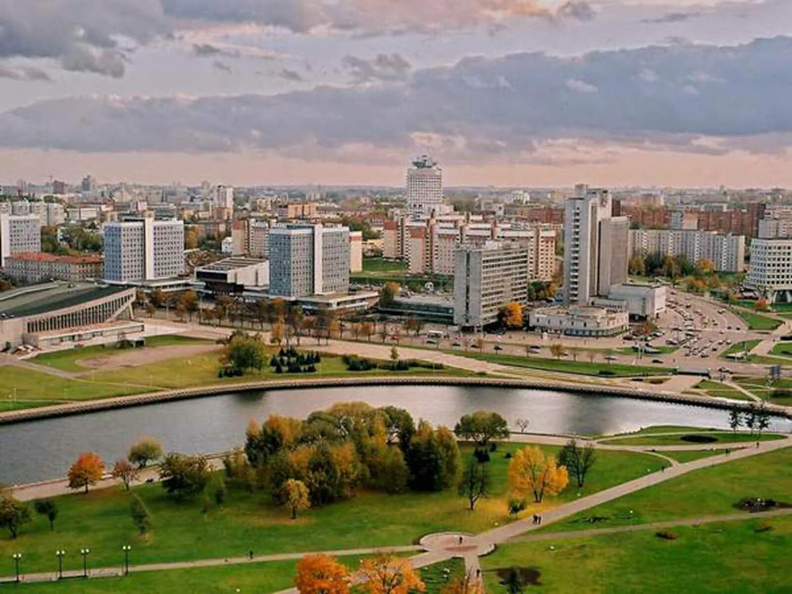 Страна где минск. Минск (город). Столица Белоруссии. Минск панорама. Минск современный город.