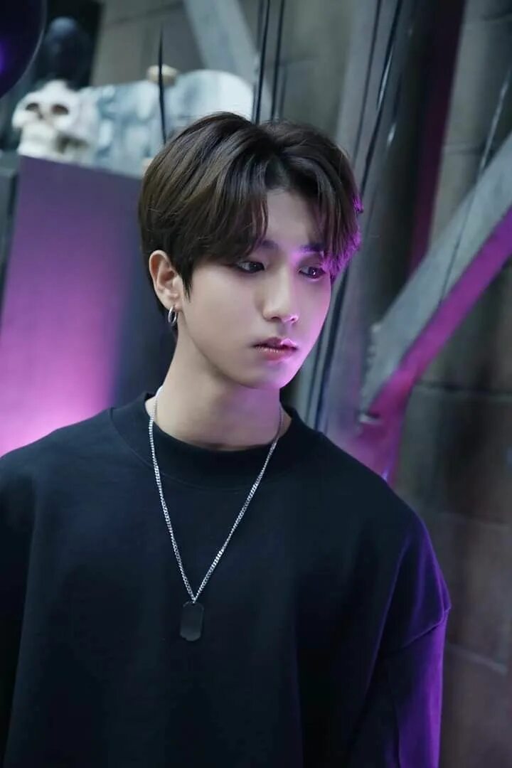 Хан stray kids 2023. Джисон stray kids 2020. Хан джисон 2023. Human han stray kids. Хан джисон.