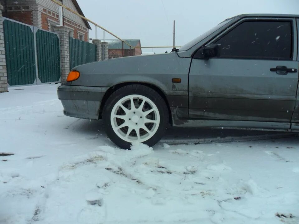 Ваз 2114 на 185/60 r15 зимние. 185/60 r14 лето на ваз 2114. Шины лето ваз 2114. 60 р 14. Шины лето ваз 2114.