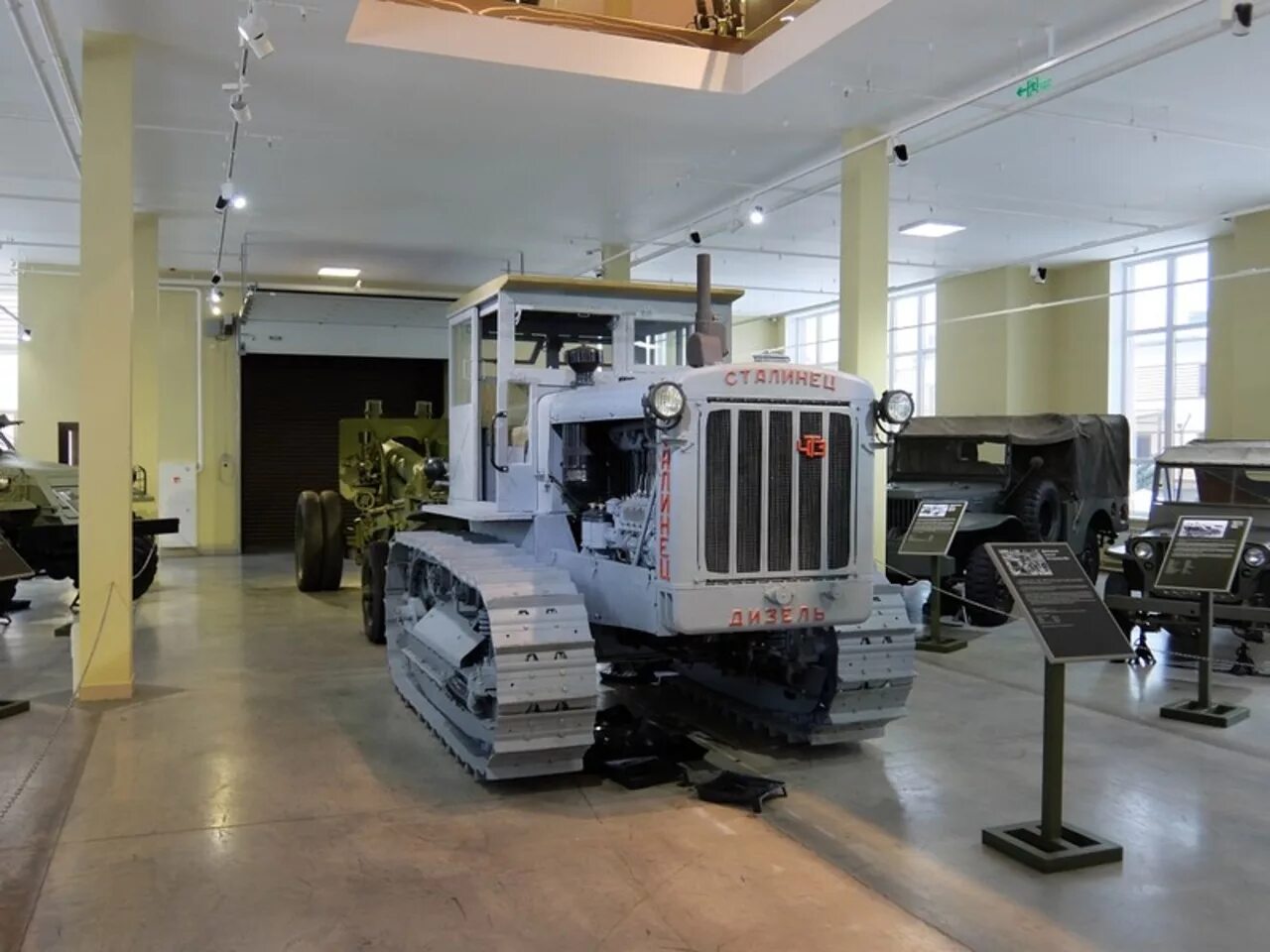 Чтз 65. Трактор чтз-60 сталинец. Сталинец-65 трактор. Сталинец-65 трактор. Трактор чтз с-65.