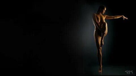 Slideshow vimeo nude art.