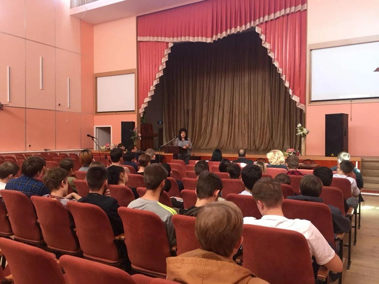 Кгтк отзывы. Кгтк краснодарский гуманитарно-технологический. кгтк краснодар колледж. кгтк общага. гуманитарно технологический колледж краснодар.