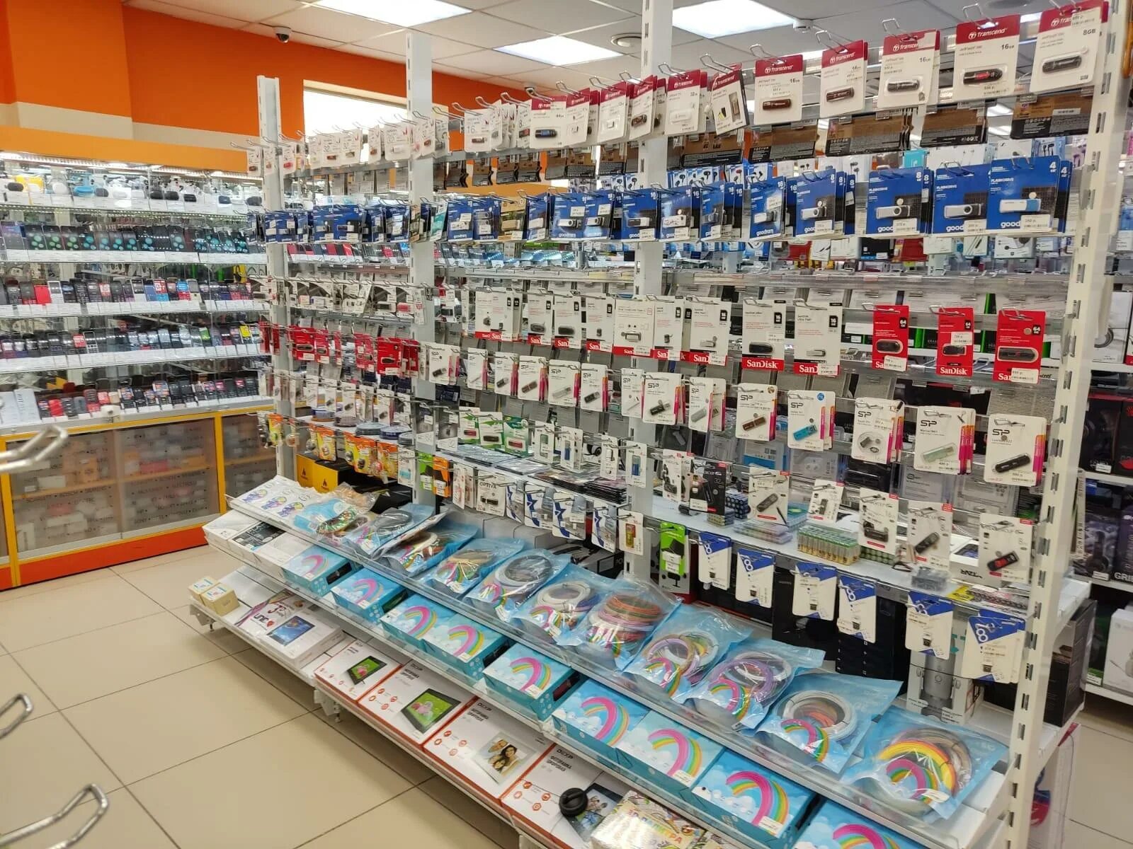 Днс казань смартфоны. Днс мега казань. Днс ступино. Кул гали днс. Со скольки работает днс в чистополе в тц эссен.