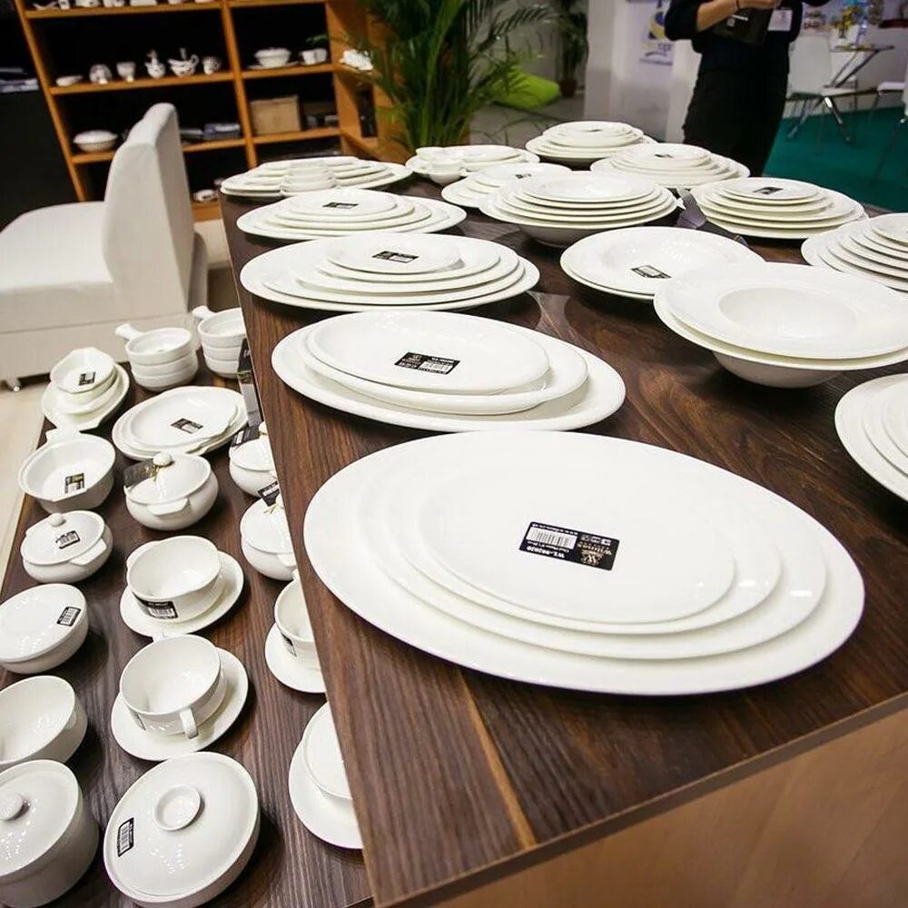 Посуда вилмакс купить. Тарелка Wilmax Fine Porcelain. Тарелки Юлии Высоцкой Вилмакс. Wilmax England Fine Porcelain посуда.