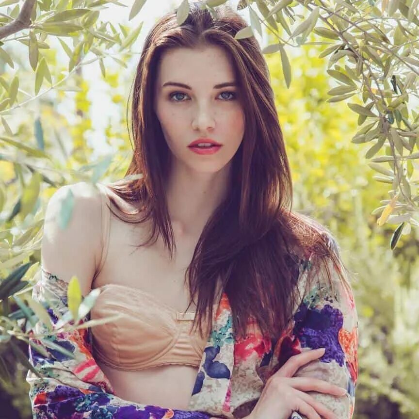 Дженна ортега уэнсдей. Ортега дженна ортега. Сиенна миллер в фильме высотка. Джордана лажуа jordana lajoie. Jenna ortega anime.