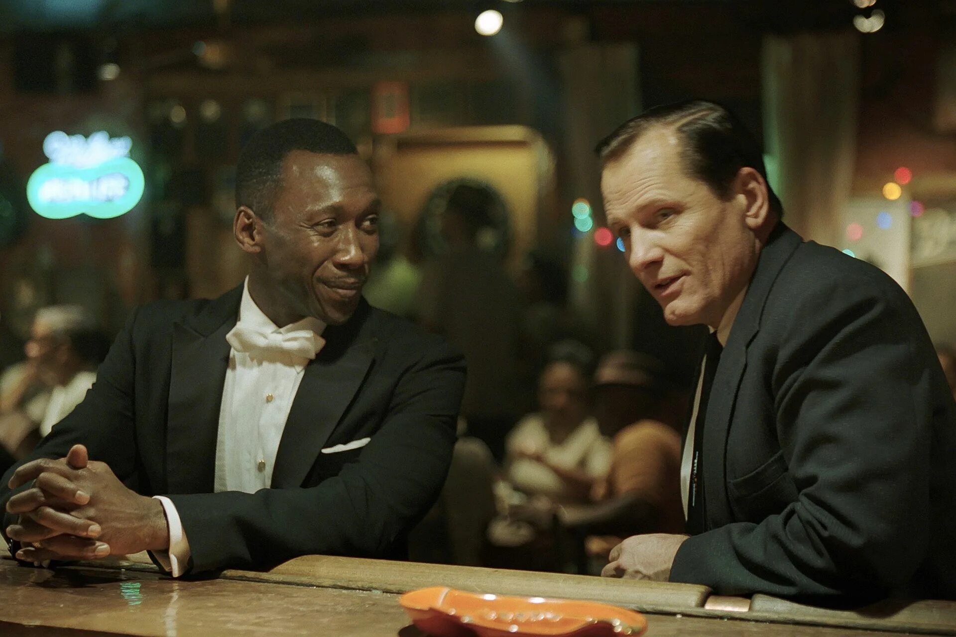 махершала али фильмы зеленая книга. зеленая книга полный. зелёная книга фильм. зеленая книга роман. зеленая книга фильм постер.