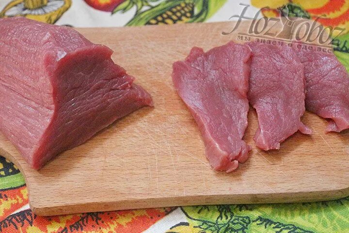 Мясо нарезают вдоль волокон поперек волокон. Мясо нарезают вдоль волокон поперек волокон. Нарезать мясо поперек волокон. Мясо нарезают вдоль волокон поперек волокон. Нарезать говядину поперек волокон.