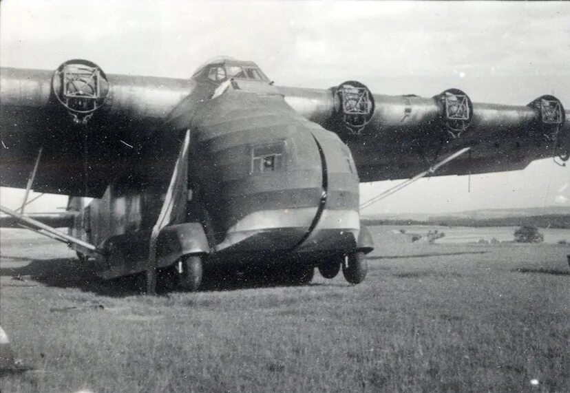 Messerschmitt gigant. Мессершмитт me 323 gigant. messerschmitt me 323 гигант. транспортный самолет messerschmitt me-323 gigant. me323.
