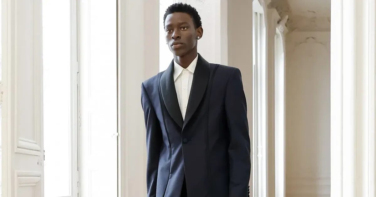 Модные блузки 2022. Рубашка осень 2023. Мужская рубашка с ярким принтом. Модная рубашка в клетку женская. Рубашка осень 2023.