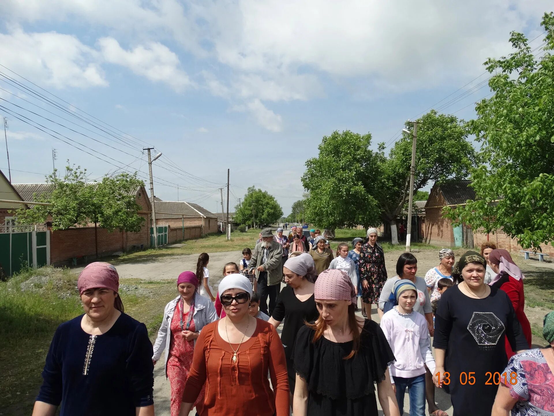 Погода село виноградное. Виноградное Моздокский район. Ново Осетинская Моздокский район. Школа виноградное Моздокский район. Село Троицкое Моздокский район.