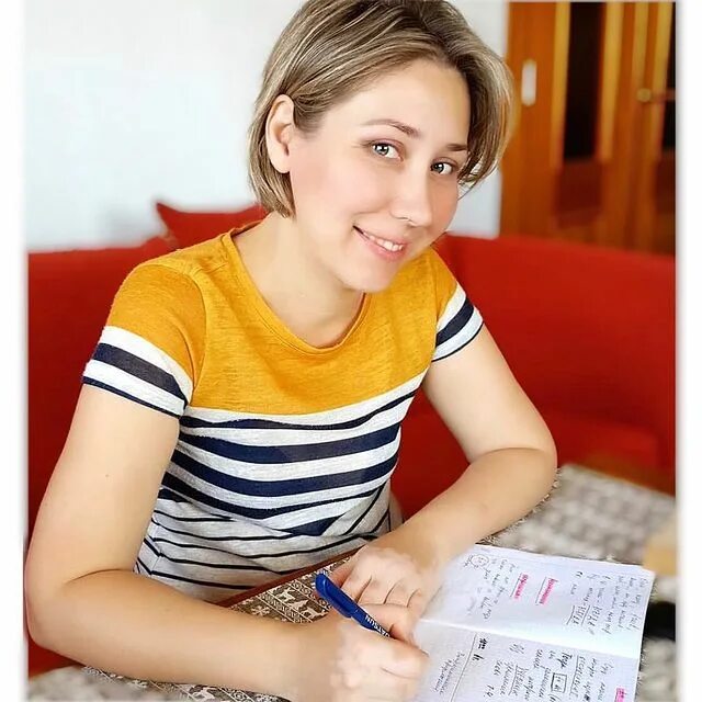 селфри английский ростов преподаватели. тжаска александра кимры. преподаватель английского ростов. кира виниченко ростов на дону. репетитор дона мерч.