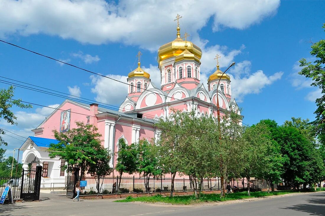 Храм Смоленской Божьей матери Орел. Храм Смоленской иконы Орел. Храм Орел Нормандия Неман. Храм Орловской области Смоленской иконы Божией матери.