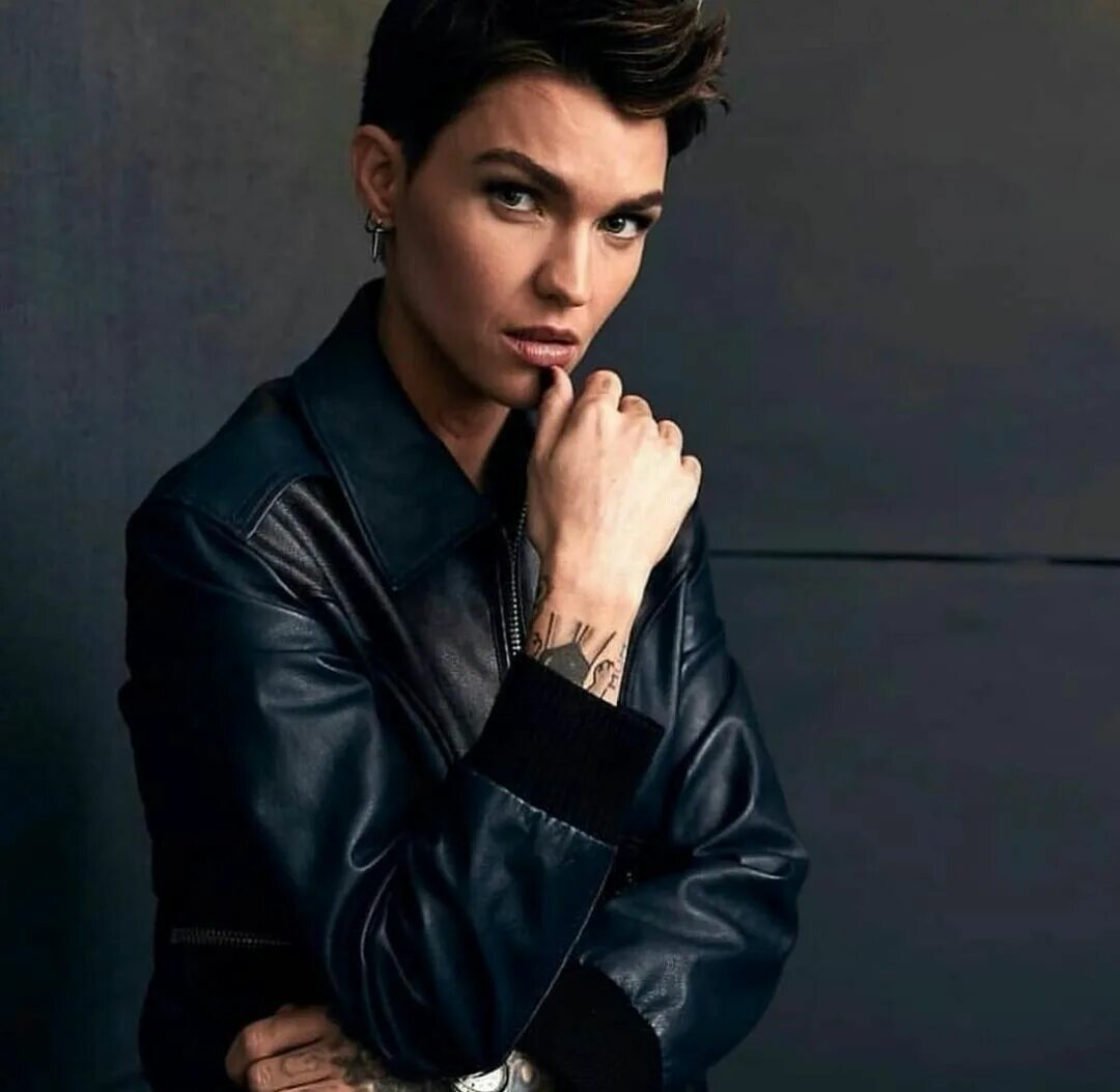 Ruby Rose. Rubby actor. Руби Роуз селфи. Нарцисс Руби Роуз с фото и описание отзывы.