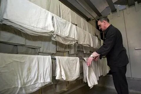 Застолье в колонии