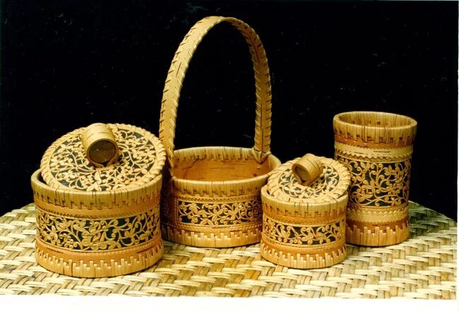 новгород великий ремесло берестяное. народные промыслы великого новгорода. бурачный промысел на урале. интерьер в стиле русского народного промысла. музей бересты кострома.