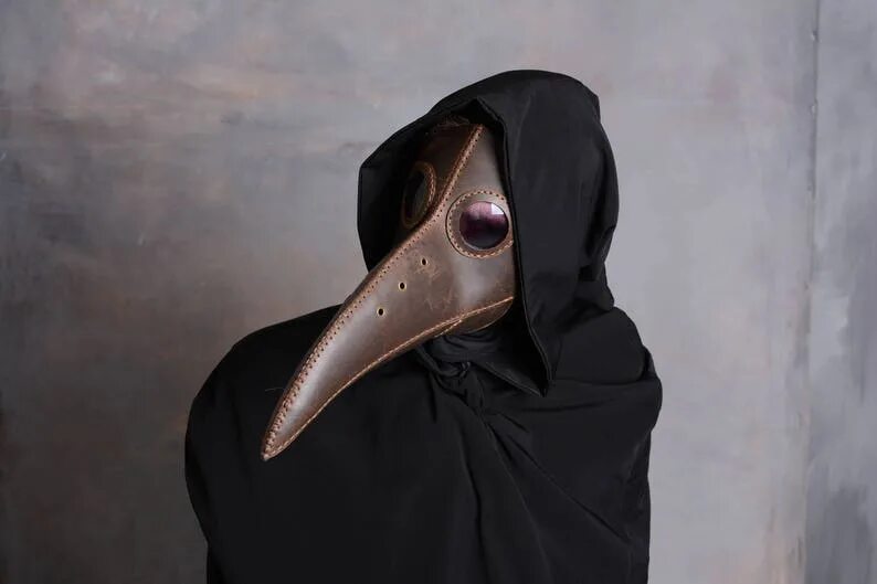 Scp маскарад. Чумной доктор маска. scp 049 чумной доктор костюм. scp доктор с клювом.