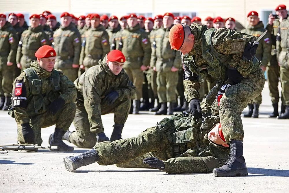 Забрала военная полиция. Военная полиция. Военная полиция РФ. Спецназ военной полиции РФ. Военная полиция в армии.