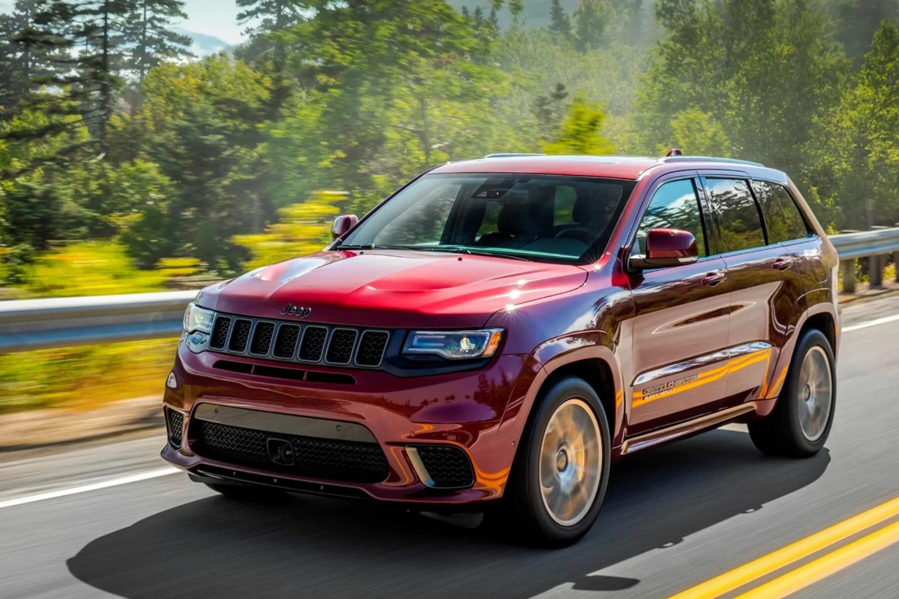 Включи новые модели. Jeep Grand Cherokee 2021. Джип Гранд Чероки 2021. Jeep Grand Cherokee Trailhawk 2021. Jeep Grand Cherokee srt 2021.