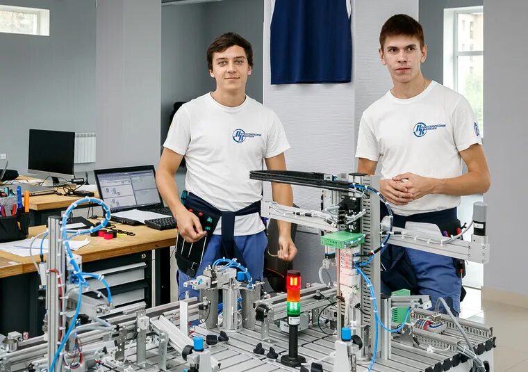 Колледжи после 9 класса робототехника. Мехатроника worldskills. мехатроника и робототехника. мехатроника и мобильная робототехника. техник-мехатроник.