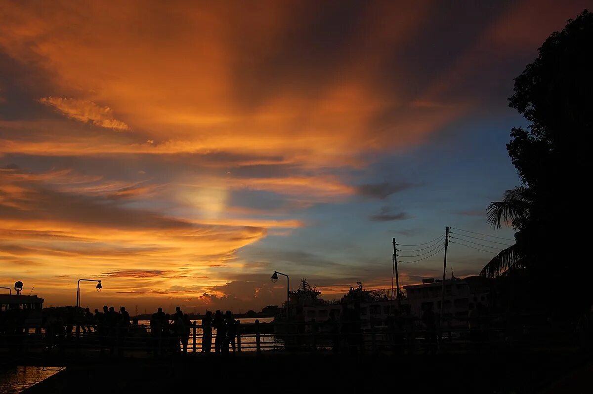 Evening glow (вечерний свет). Работа на закате. In the evening we. In the evening we. Evening begraund.