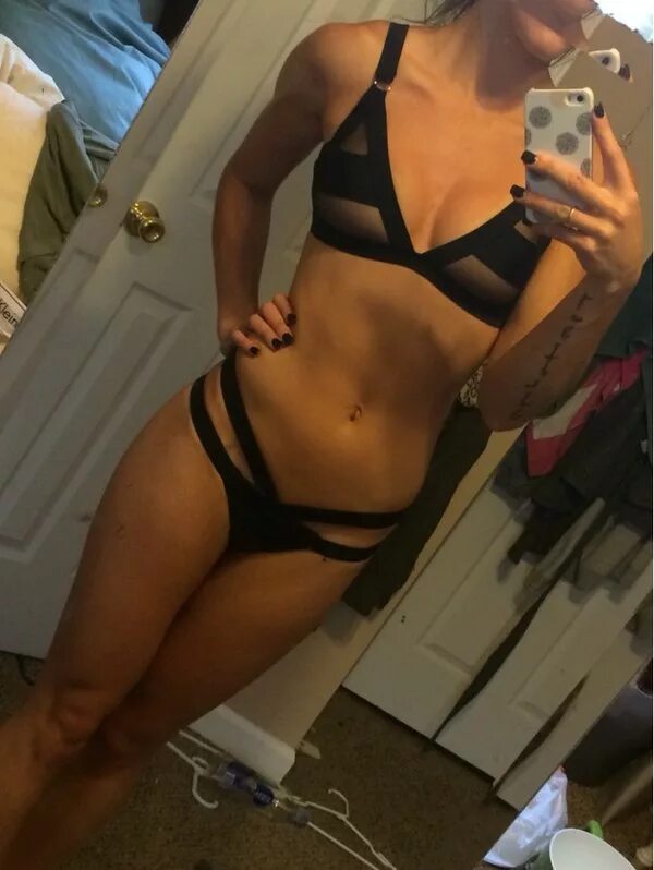 селфи жена домашний. селфи девушек. домашнее селфи в купальнике. девушки фоткают себя. селфи жена домашний.