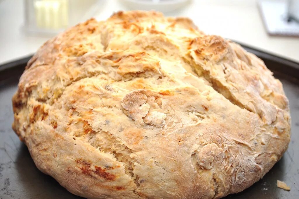 хлеб на ряженке бездрожжевой. бездрожжевой хлеб рецепт в духовке. хлеб бездрожжевой итальянский. бездрожжевой хлеб в духовке. хлеб белый бездрожжевой.