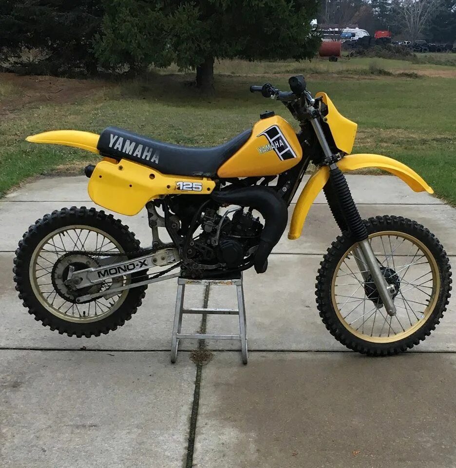 Yamaha YZ 1982. Yamaha YZ желтый. Мопед симсон кроссовый. Ямаха кроссовый 90 годов. Куплю мотоцикл кроссовый б у