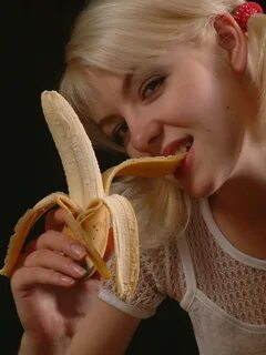 Sammie bananas ✔ Official page shenaked.org