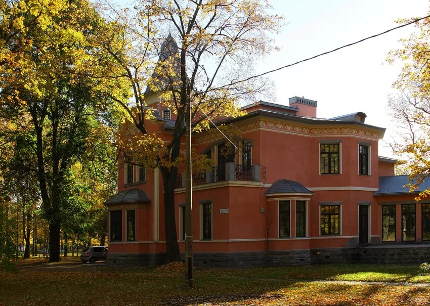 Дача в россии. Эмир вилла. Успенское дача шверника. Дача штейна вилла миранда. Недорогая дача.