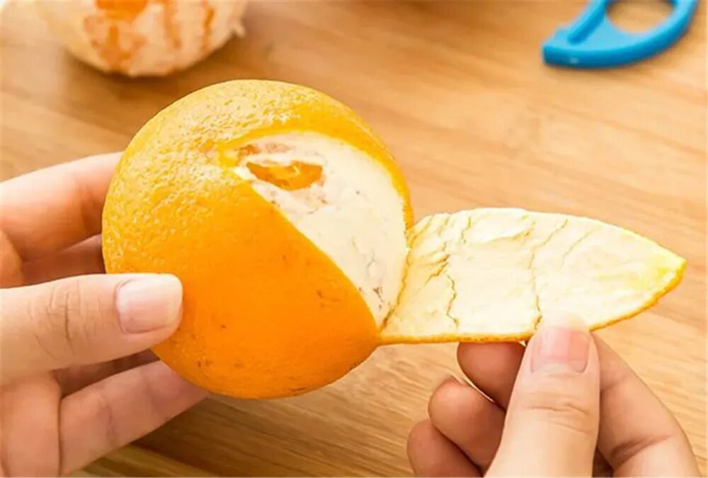 Снятое кожура. Апельсиновая кожура. Корка апельсина. Мандарин очищенный. Очищенный апельсин.